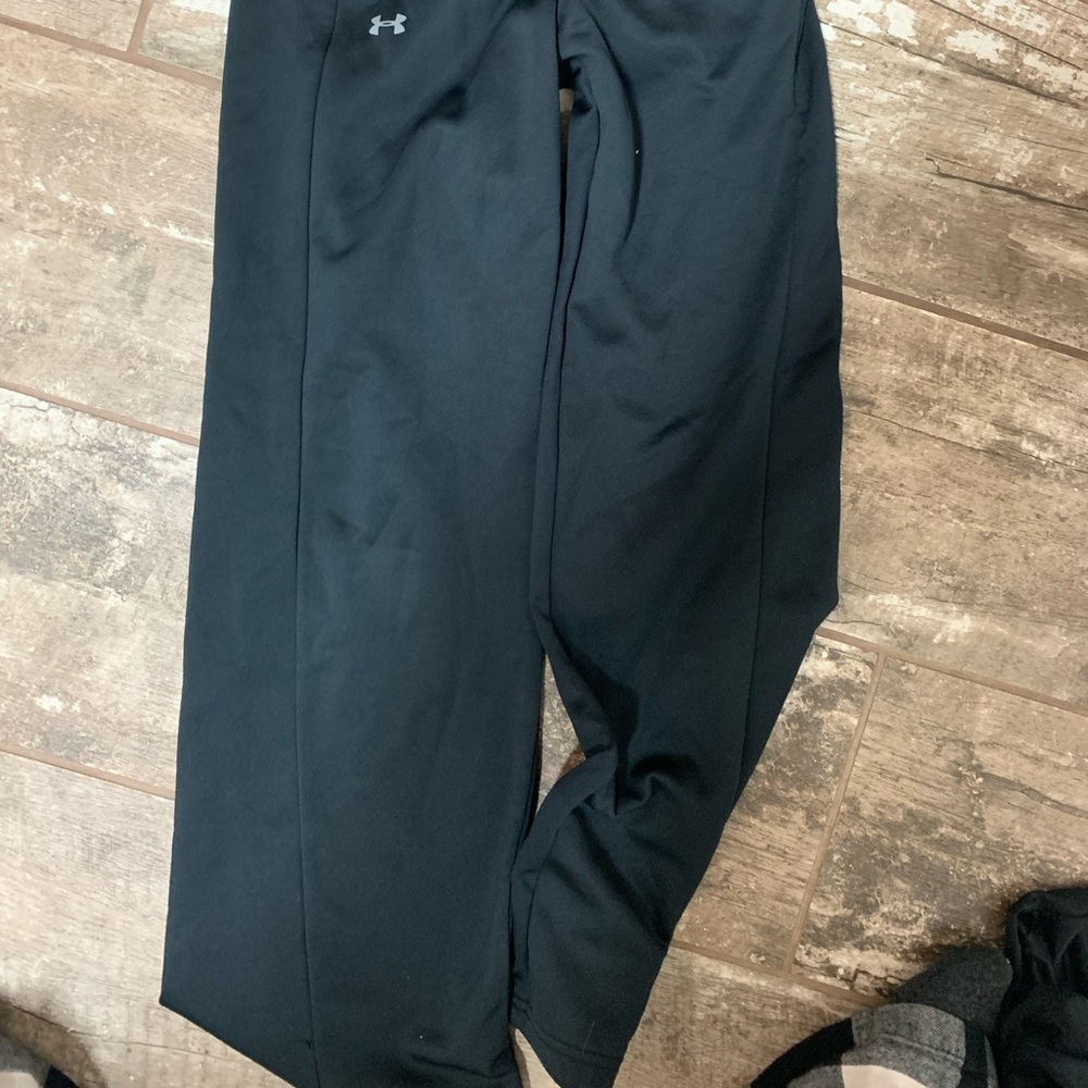Womens XS under armour sweats